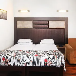 Hotel Oyo 358 Sarojini Nagar