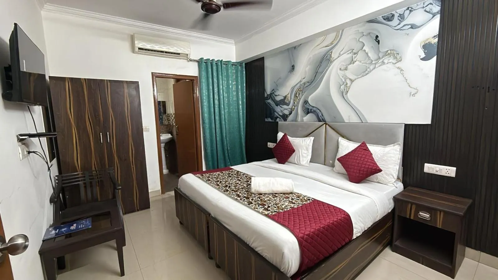 Hotel King Plaza New Delhi