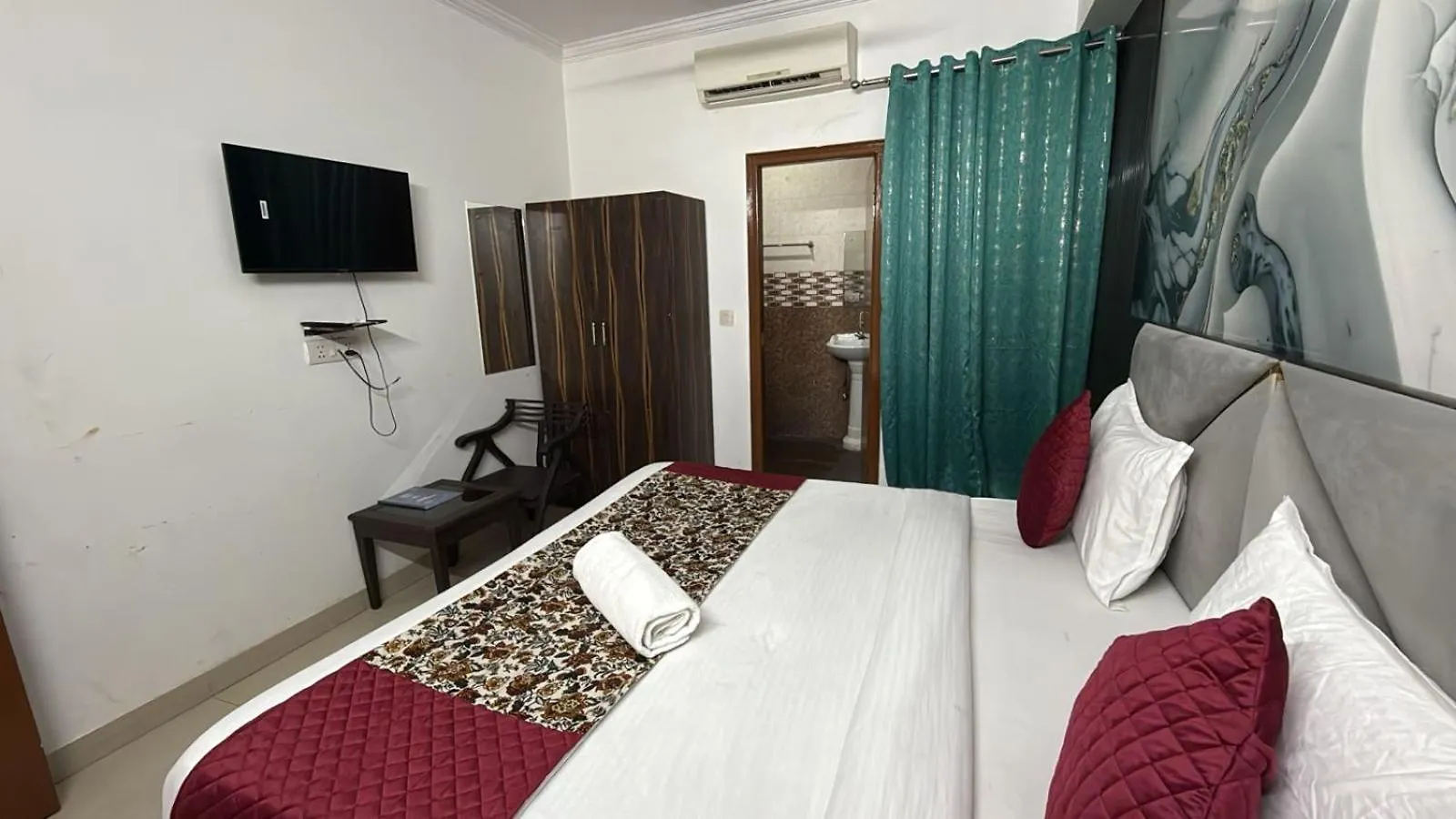 Hotel King Plaza New Delhi