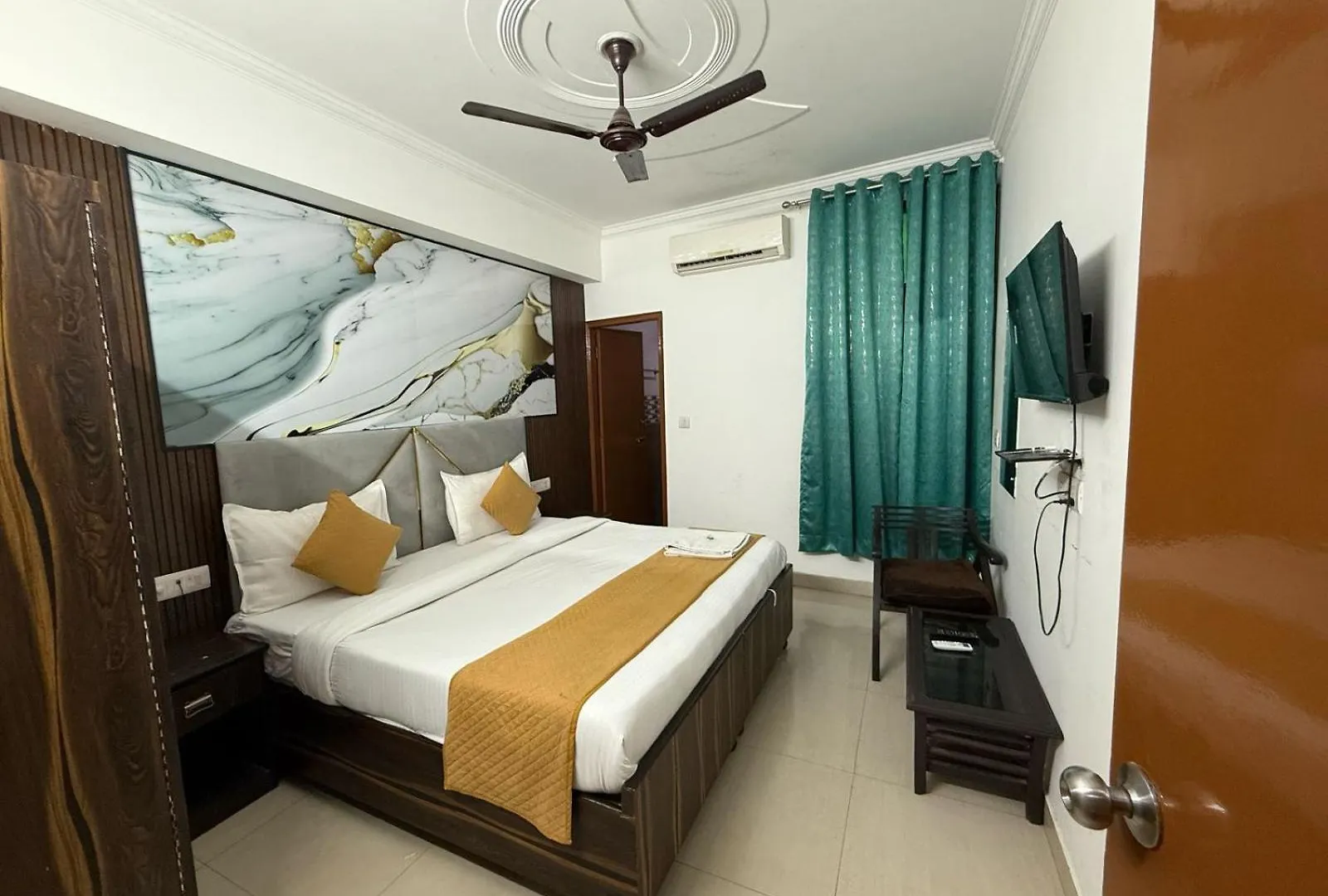 Hotel King Plaza 3*, New Delhi